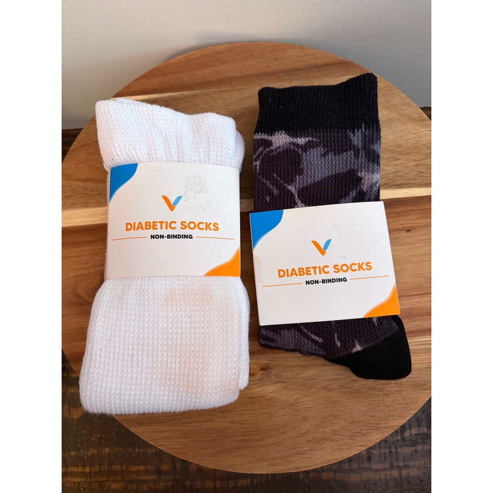 Unisex Size Medium Viasox Diabetic Non Binding Socks Lot of Two Crew Knee NEW
